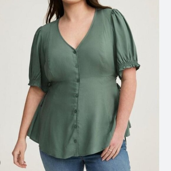 Torrid Green Button Front Side Tie Flowy Blouse Top 3 3X 22/24 - Picture 1 of 7